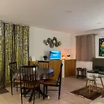Imowemo - Ovarinha Girassol Apartman *